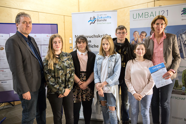 Urkundenübergabe Wolfgang Borchert Gesamtschule