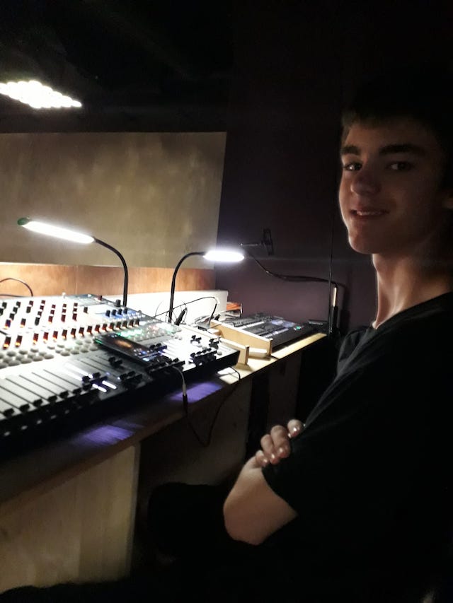 bf559df3 5886 43e5 b581 4ffa4b3cd23b